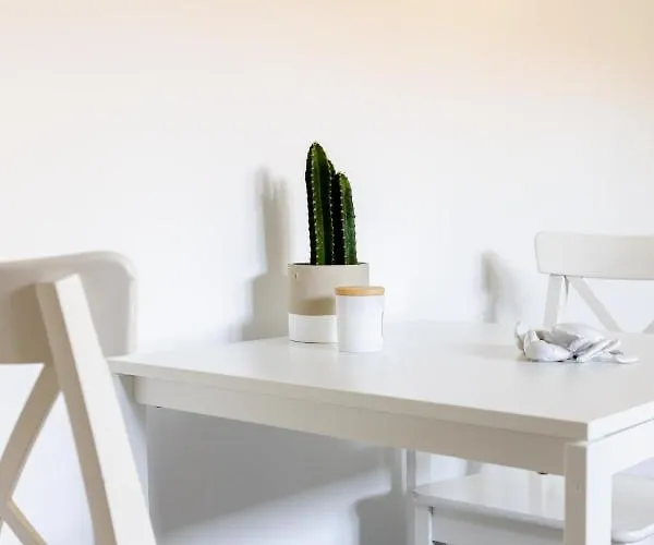 Vaerelse I Rolig Villakvarter, Beliggenhed 欧登塞