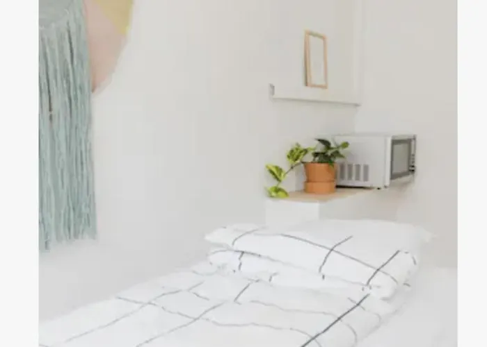 Vaerelse I Rolig Villakvarter, Beliggenhed 欧登塞